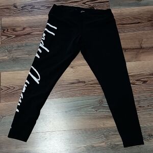 Under Armour 🖤Black Leggings Sz L.